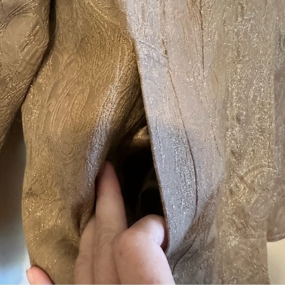 Chico’s Jacket Boxy Muted Leaf Print in Latte Brown w/ Metallic Gold Sheen Sz M - Picture 7 of 11